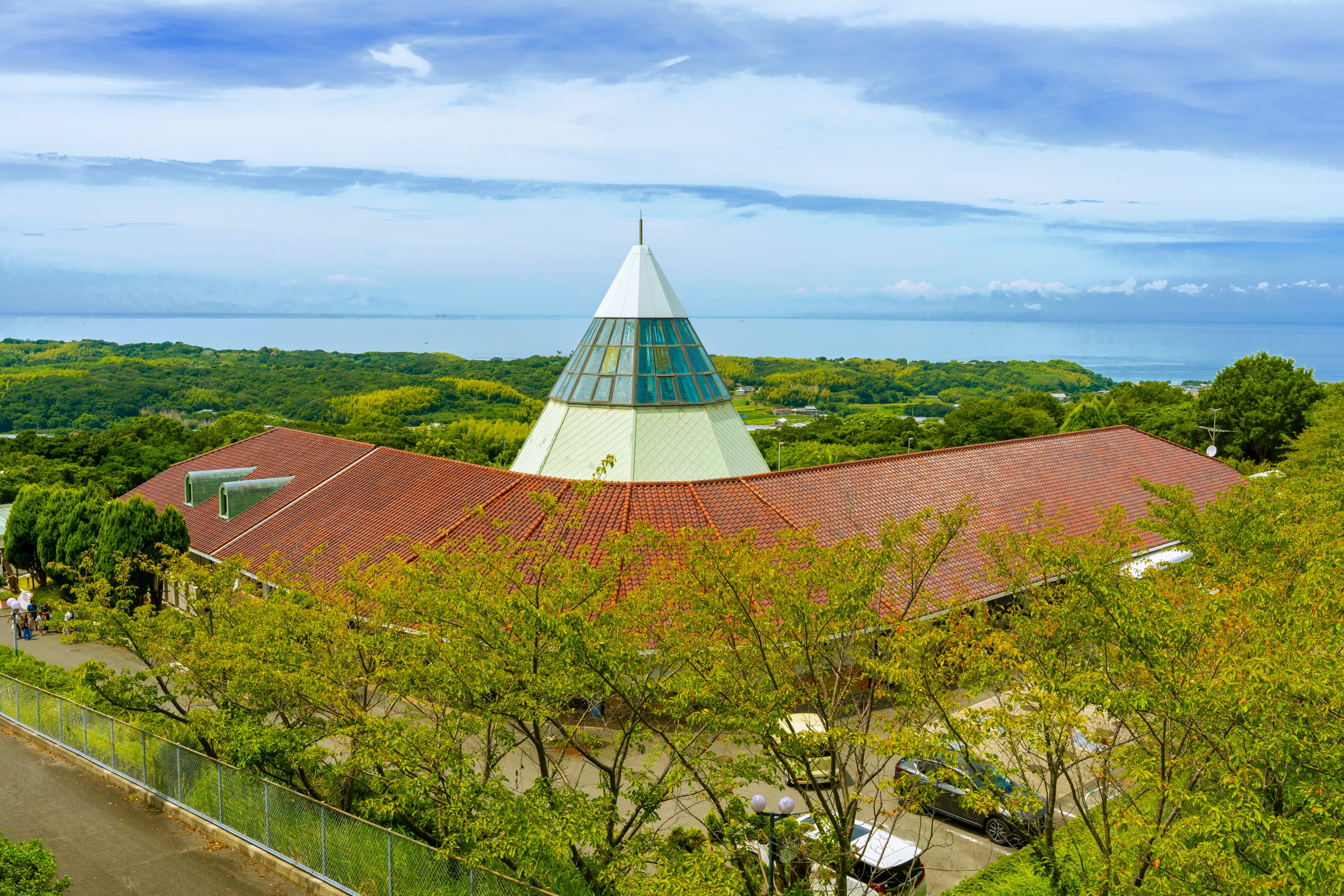 5月13日は休館日です