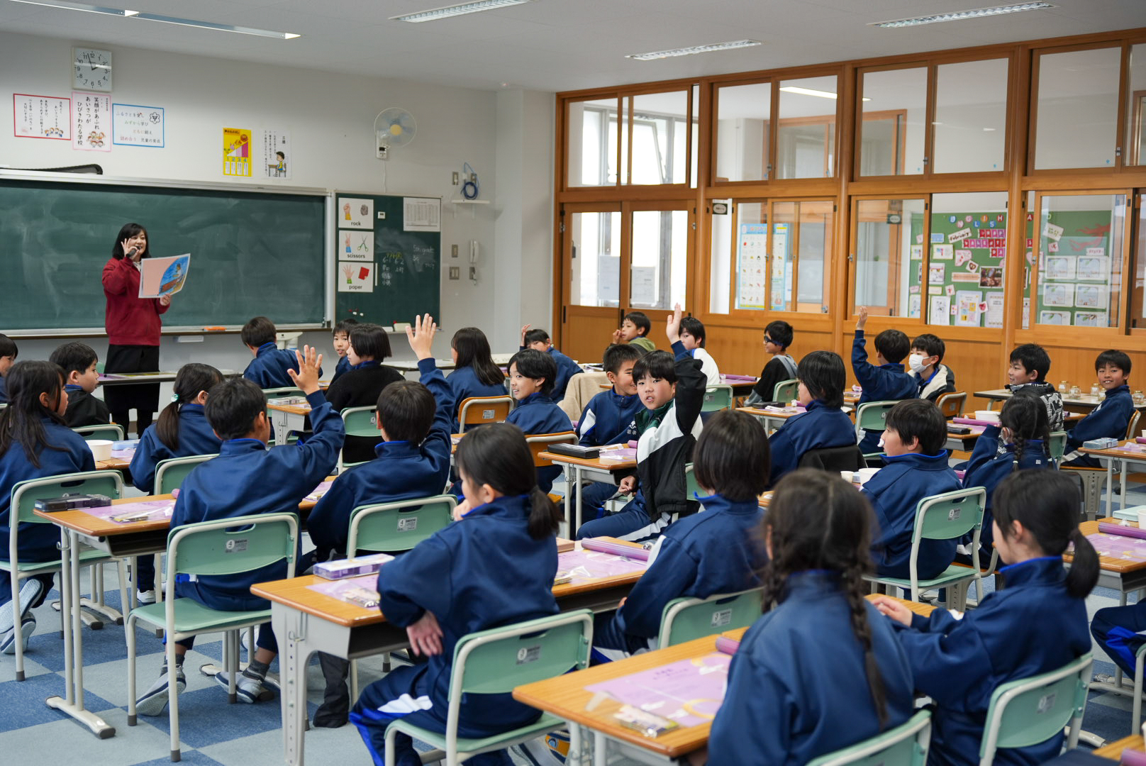 香りで広がる子どもたちの世界。一宮小学校で「香育」の授業を実施しました